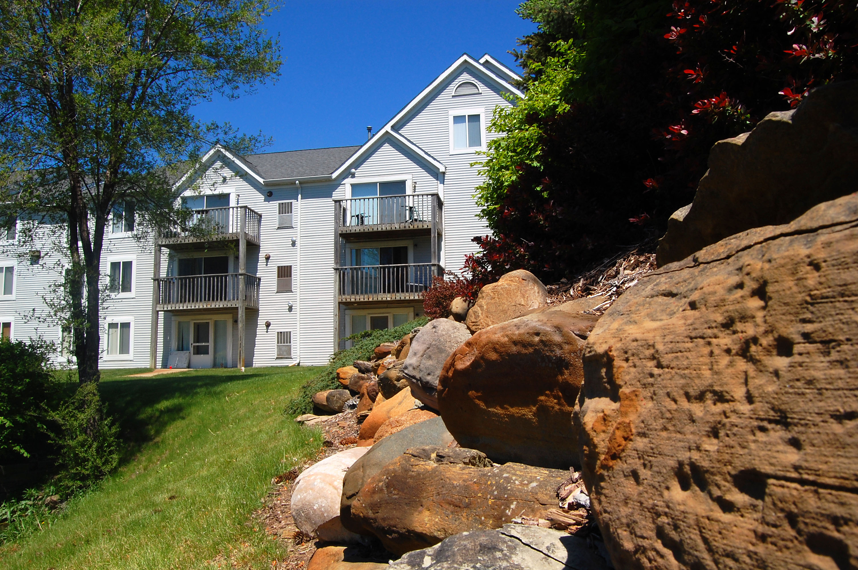 Harbor Cove exterior building