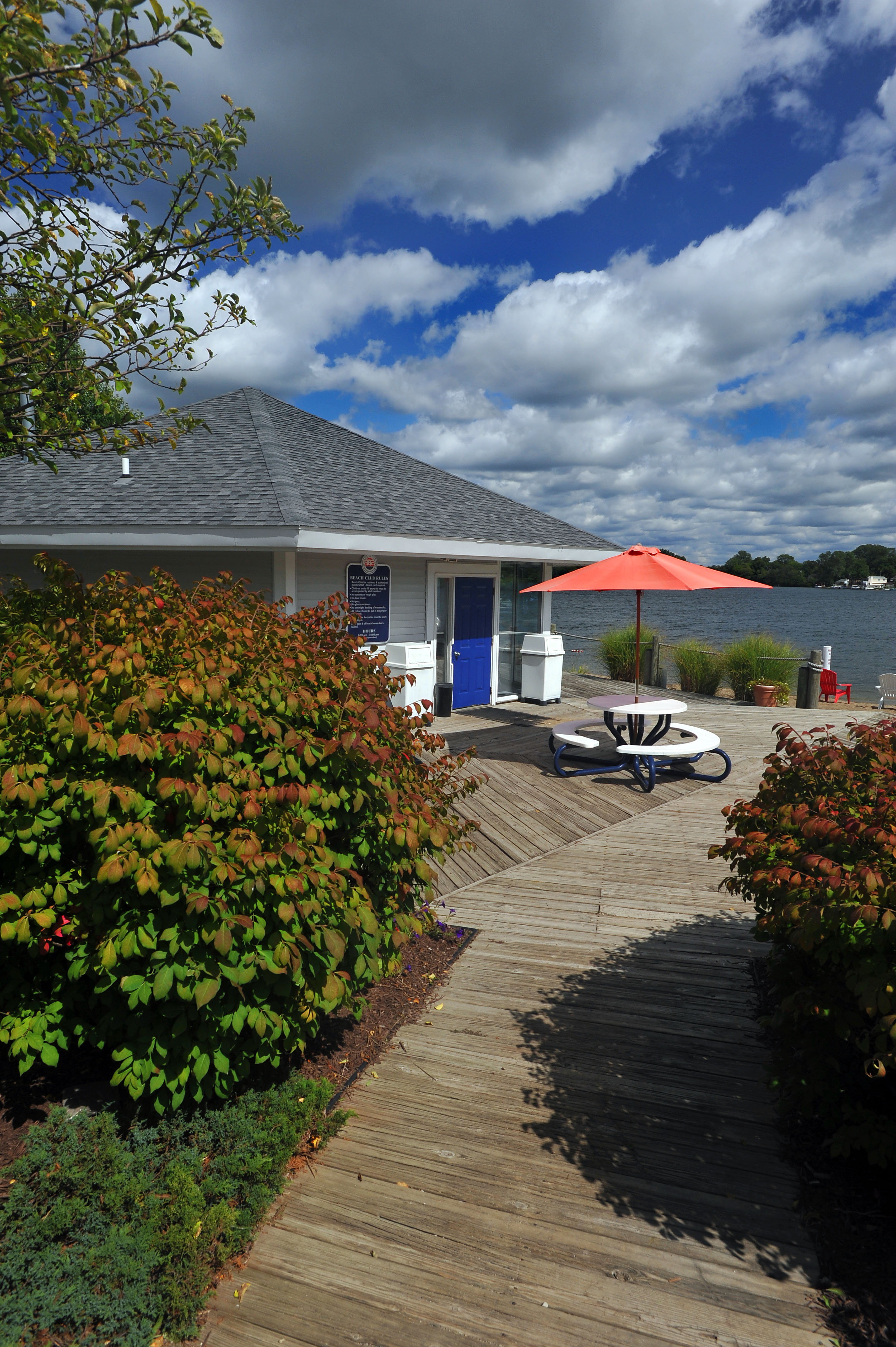Harbor Cove exterior view